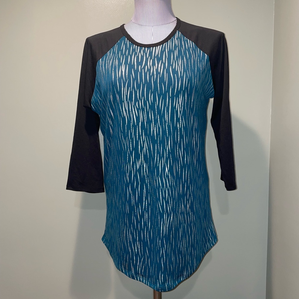 NWOT Blue and Black LulaRoe Patterned Quarter Sleeve Top